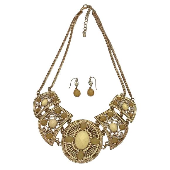 Contemporary Gold Metal Chain Pendant Necklace & Pierced Earrings Set Fashion - Picture 4 of 12